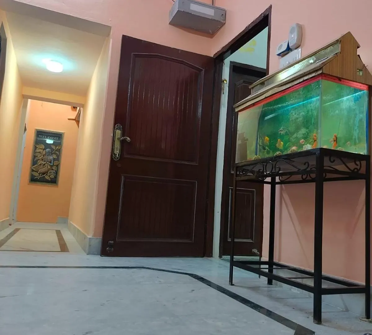 Baba Paying Guest House Βαρανάσι 3*,
